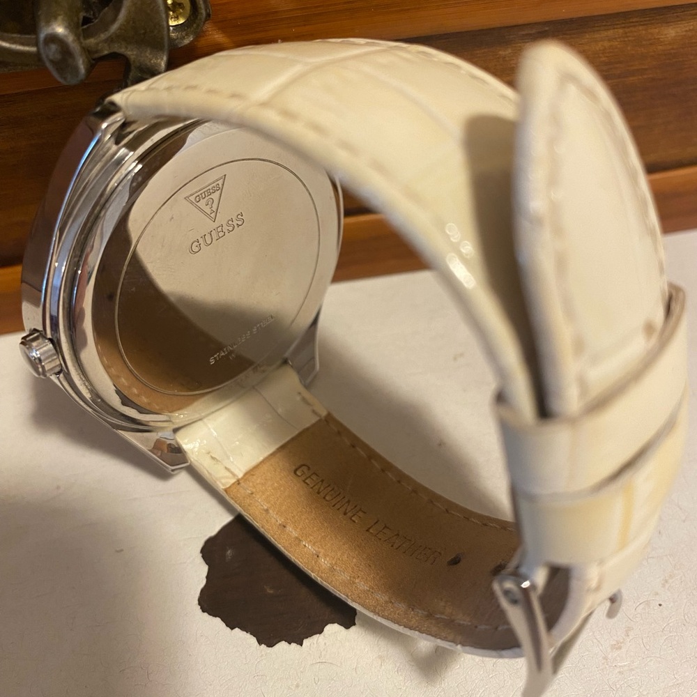 Watch - Picture 2 of 2